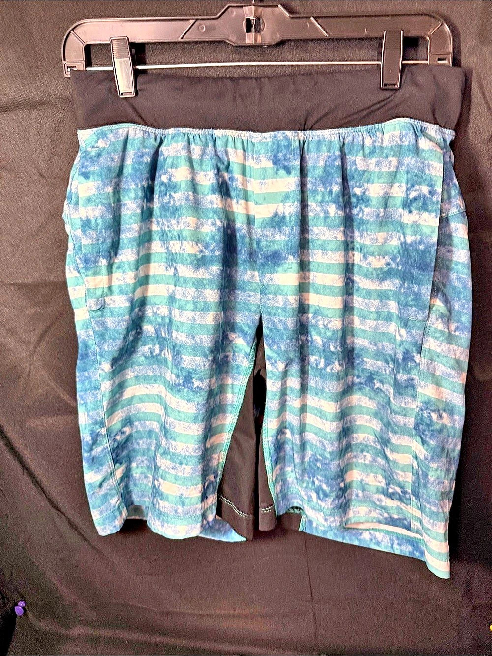 lululemon Surge Short 6" (Lined) ) Mens Striped Athletic Shorts in Blue Multi.